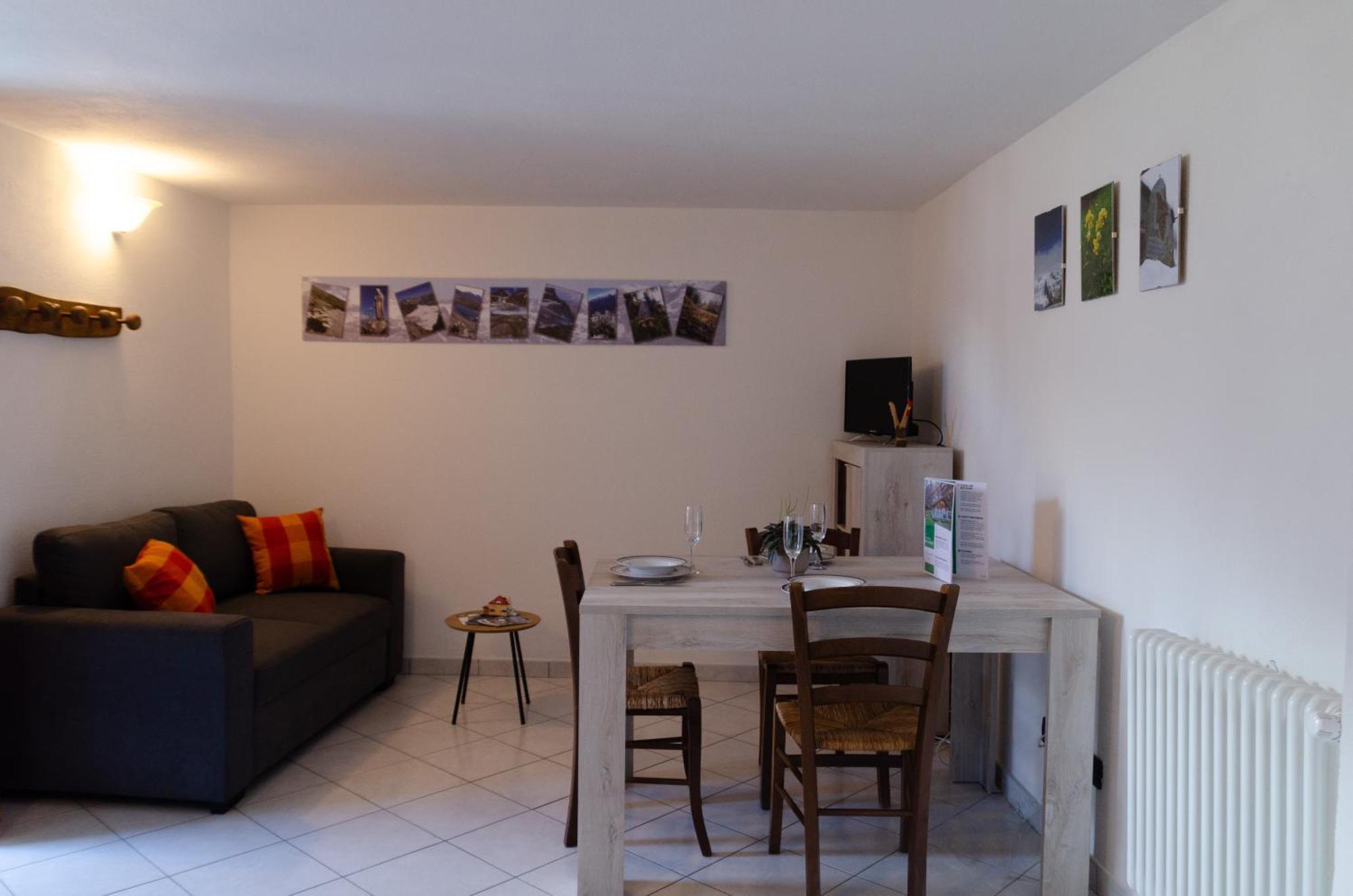 La Casa Degli Aromi - Vista Montagna E Relax Villa Aosta Bagian luar foto