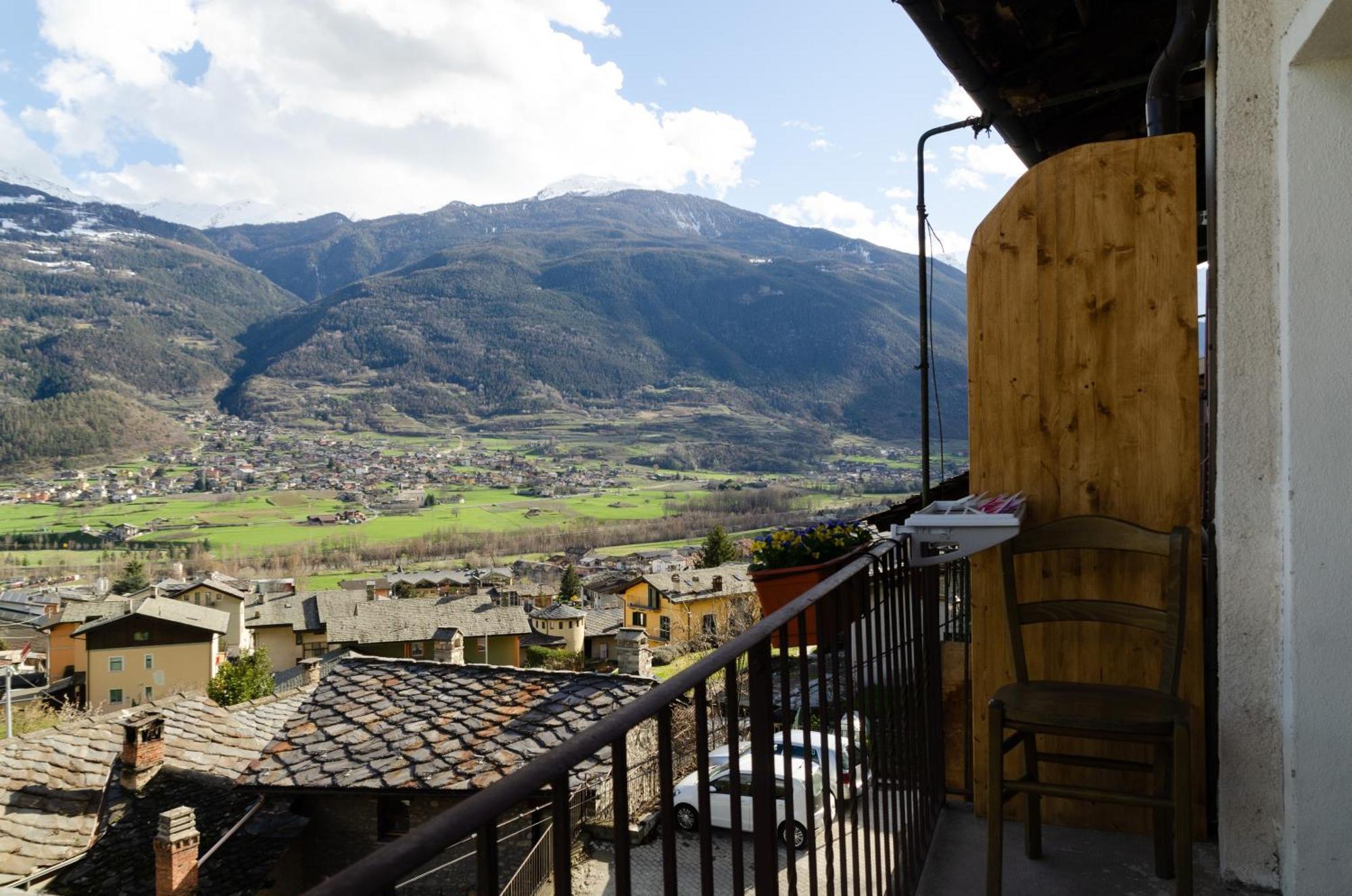La Casa Degli Aromi - Vista Montagna E Relax Villa Aosta Bagian luar foto