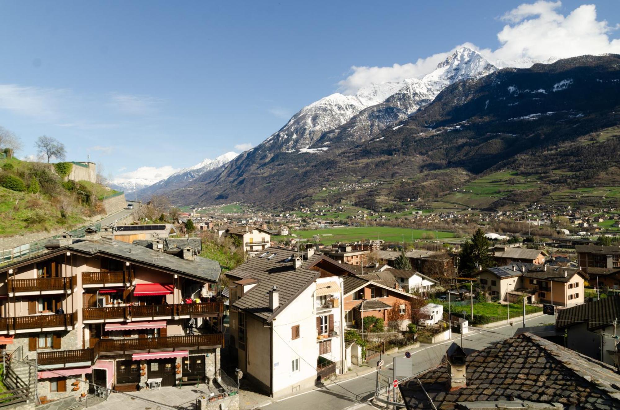La Casa Degli Aromi - Vista Montagna E Relax Villa Aosta Bagian luar foto
